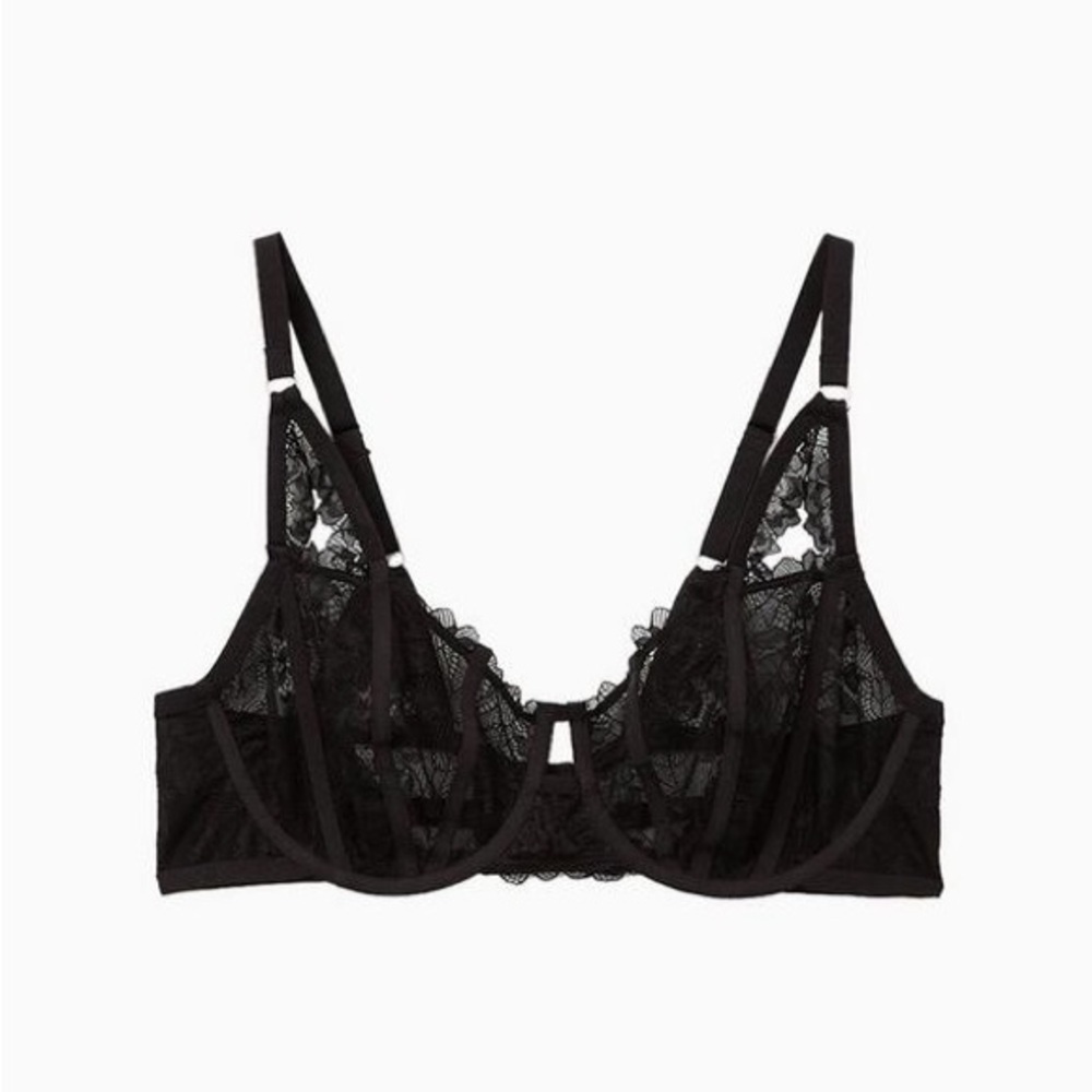 Chic Black Lace Underwire Bra